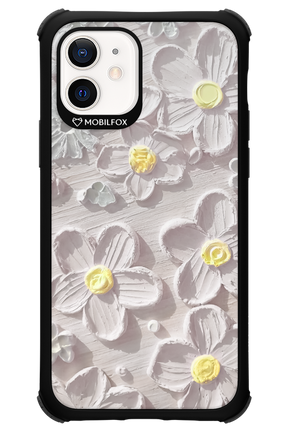White Flowers - Apple iPhone 12