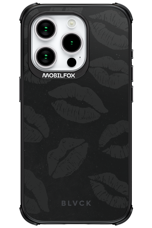 Dark Lips - Apple iPhone 15 Pro