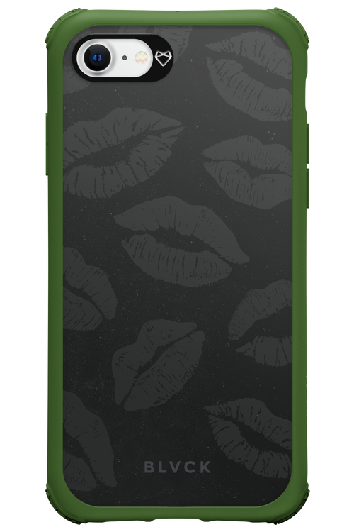 Dark Lips - Apple iPhone 8