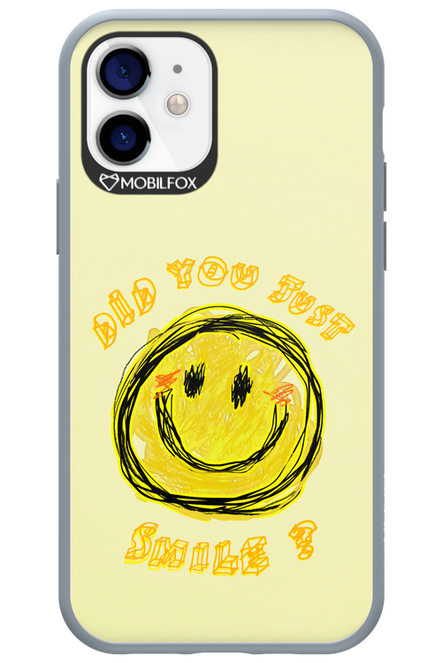 Crayon Smiley - Apple iPhone 12