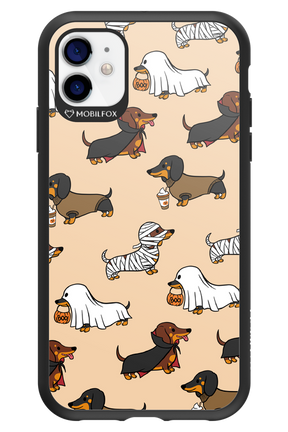 Scary Dachshund - Apple iPhone 11