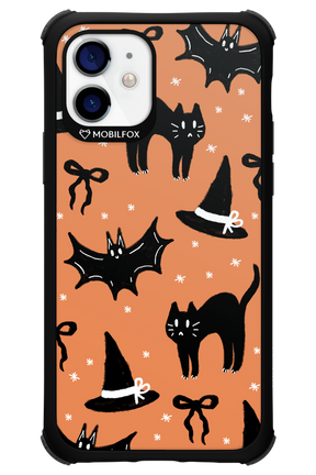 Cat & Bat - Apple iPhone 12