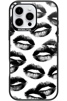 Ghost Kiss 2.0 - Apple iPhone 16 Pro Max