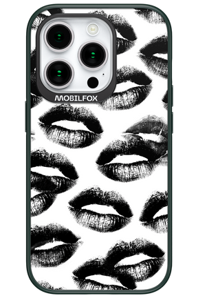 Ghost Kiss - Apple iPhone 15 Pro