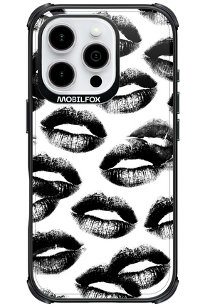 Ghost Kiss - Apple iPhone 16 Pro